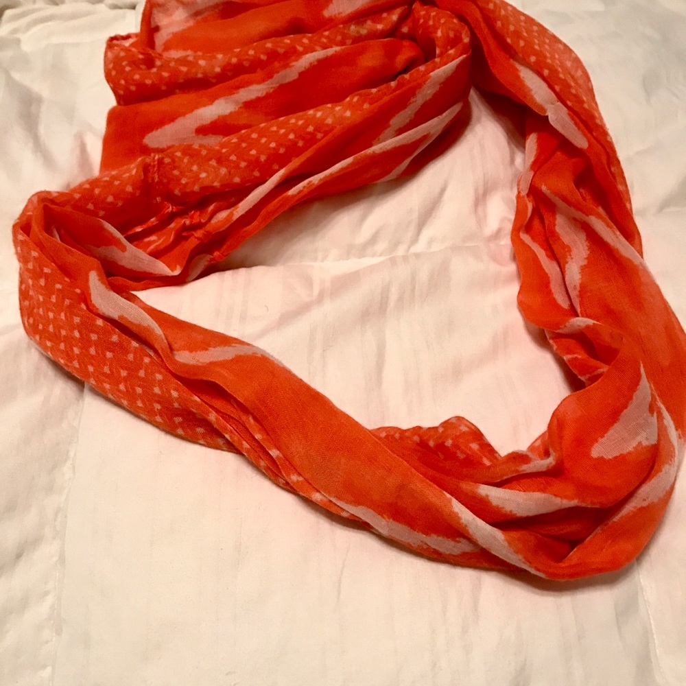 Coral/orange weight scarf
